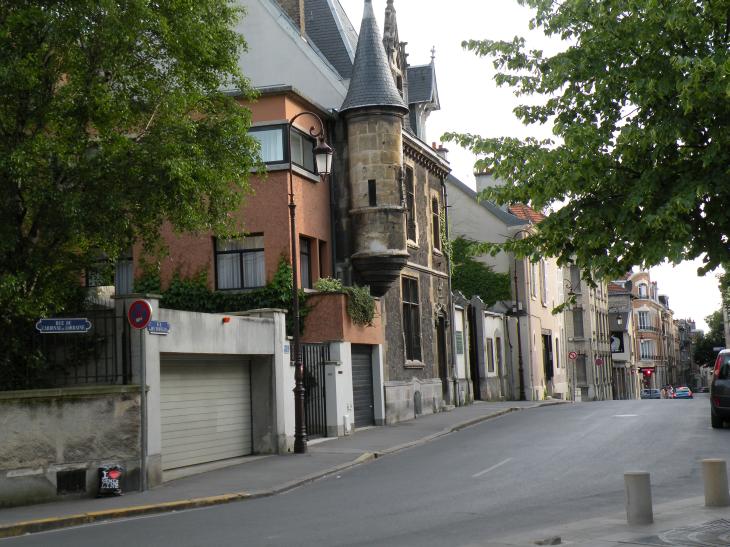  maison avec tourelle